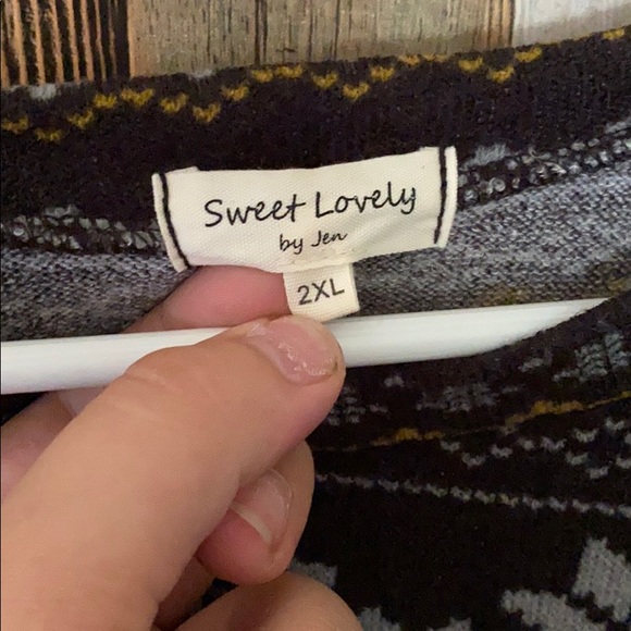 Cute Christmas sweater - Picture 2 of 2